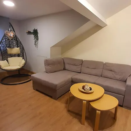 Downtown With Parking Next To Subway Oporto