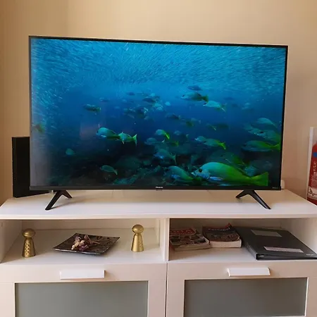 Downtown With Parking Next To Subway * Oporto