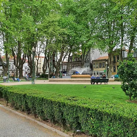Downtown With Parking Next To Subway * Porto