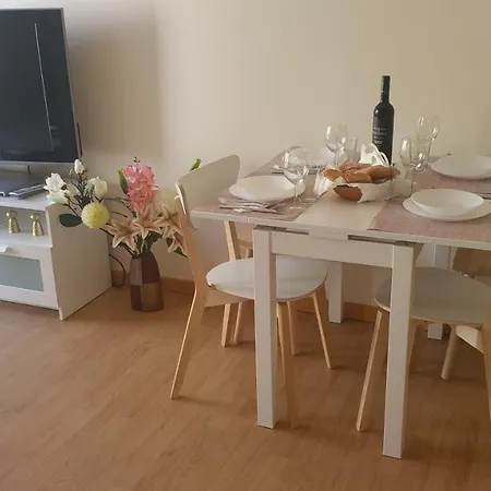 Apartament Downtown With Parking Next To Subway
