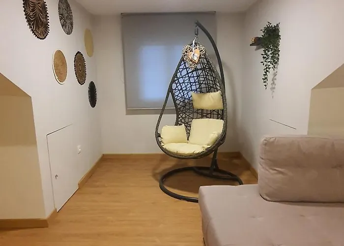 Downtown With Parking Next To Subway Порту