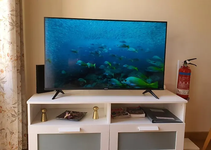 Downtown With Parking Next To Subway * Oporto