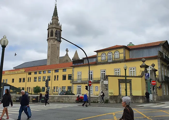 Апартаменты Downtown With Parking Next To Subway