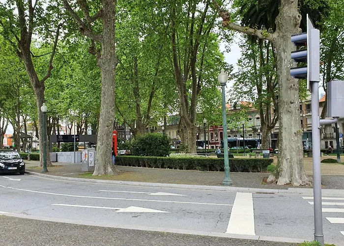 Downtown With Parking Next To Subway Appartement