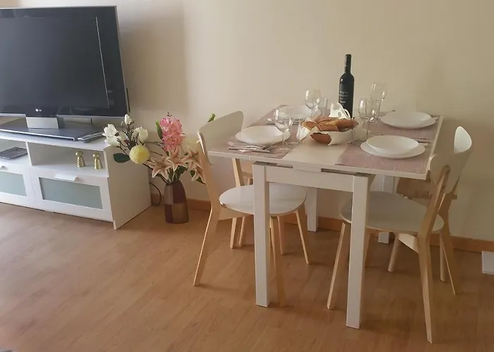 Apartment Downtown With Parking Next To Subway