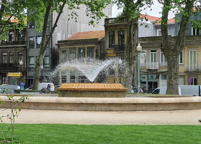 Appartement Downtown With Parking Next To Subway Porto